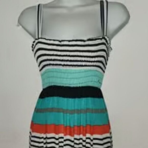 Romantic Sini ***stylish sleeveless dress in size XL - Picture 10 of 11